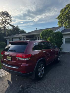 Red 2014 Jeep Grand Cherokee Limited