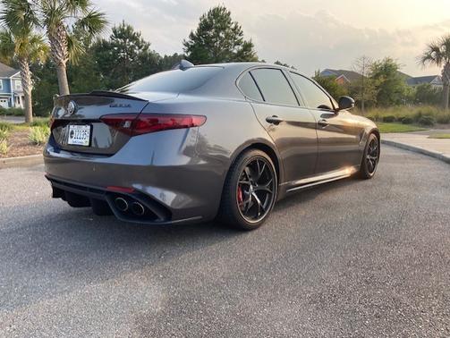 2021 Alfa Romeo Giulia Quadrifoglio