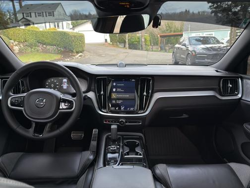 2022 Volvo V60 Recharge Plug-In Hybrid T8 Polestar Engineered