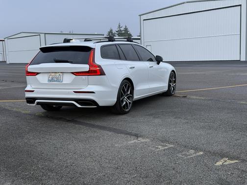 2022 Volvo V60 Recharge Plug-In Hybrid T8 Polestar Engineered