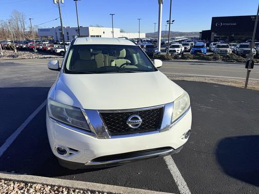 2016 Nissan Pathfinder SV
