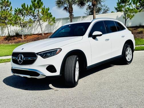 White 2025 Mercedes-Benz GLC 300 Base