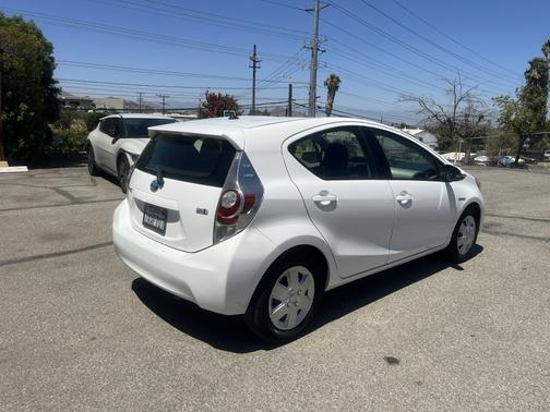 White 2012 Toyota Prius c Two