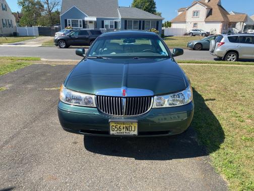 1999 Lincoln Town Car Signature