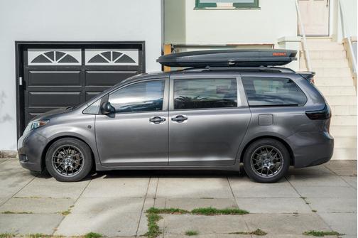 Gray 2017 Toyota Sienna XLE Premium