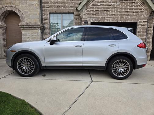 2012 Porsche Cayenne S