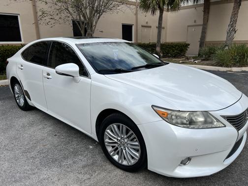 White 2013 Lexus ES 350 Base