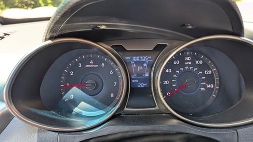 White 2012 Hyundai Veloster Base