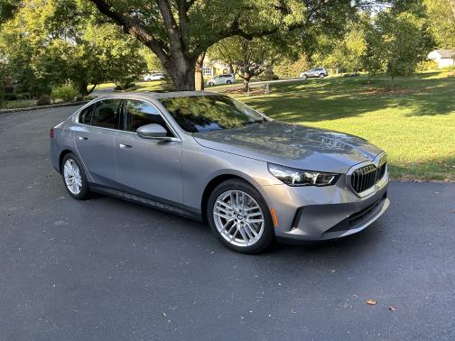2024 BMW 530 i xDrive