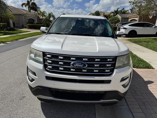 White 2016 Ford Explorer Limited
