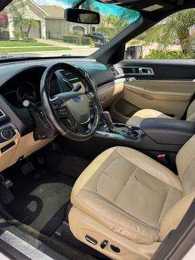 White 2016 Ford Explorer Limited