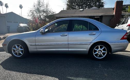 2002 Mercedes-Benz C-Class C320