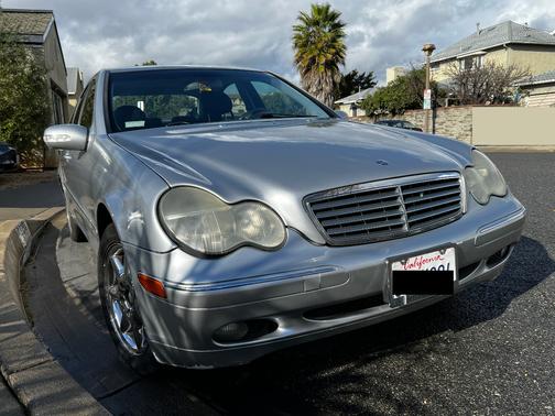 2002 Mercedes-Benz C-Class C320