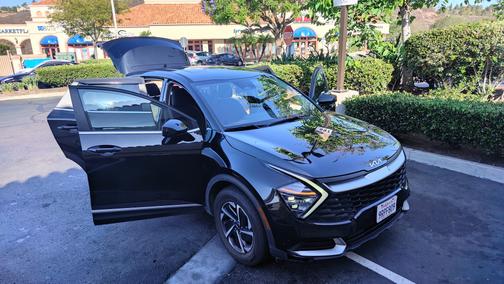 Black 2025 Kia Sportage Hybrid LX