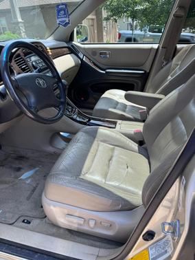 Beige 2003 Toyota Highlander Limited
