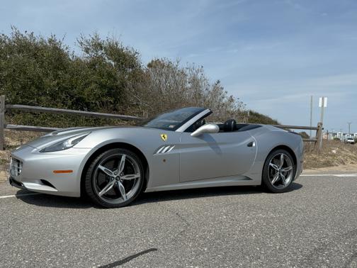 2013 Ferrari California Base