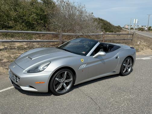 2013 Ferrari California Base