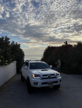 White 2008 Toyota 4Runner SR5