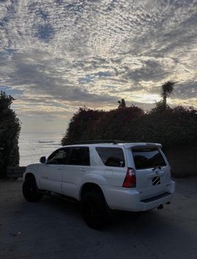 White 2008 Toyota 4Runner SR5