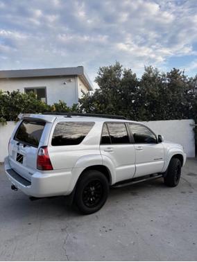 White 2008 Toyota 4Runner SR5