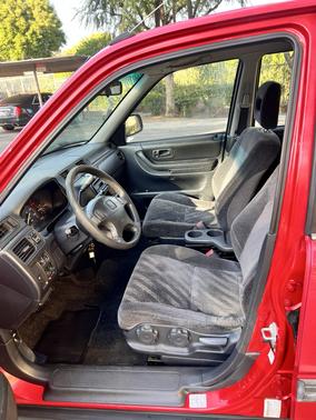 Red 1999 Honda CR-V LX