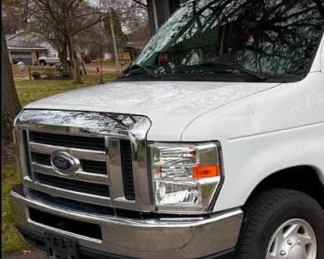 White 2013 Ford E250 Cargo