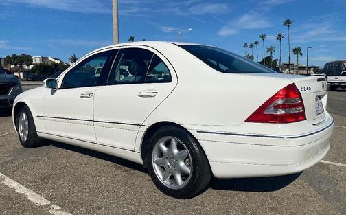 2004 Mercedes-Benz C-Class C240