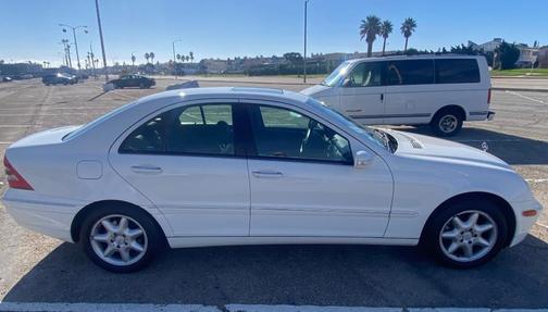 2004 Mercedes-Benz C-Class C240