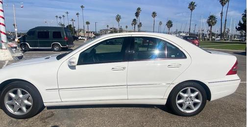 2004 Mercedes-Benz C-Class C240