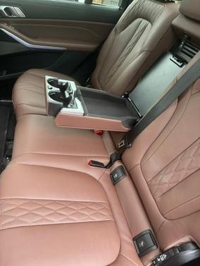 Black 2024 BMW X7 xDrive40i