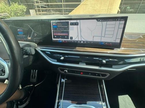 Black 2024 BMW X7 xDrive40i