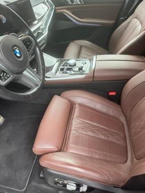 Black 2024 BMW X7 xDrive40i