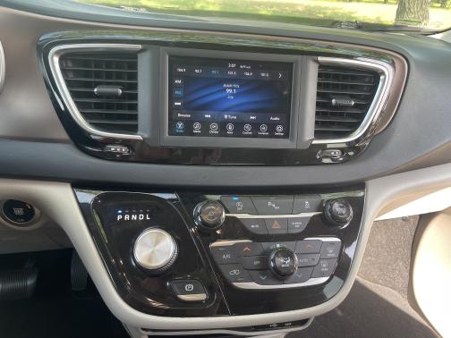 2018 Chrysler Pacifica Touring-L