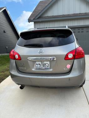 Beige 2012 Nissan Rogue SL