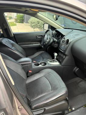 Beige 2012 Nissan Rogue SL