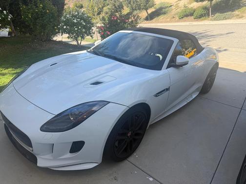 White 2017 Jaguar F-TYPE R