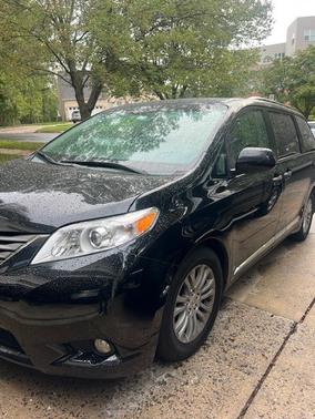 2015 Toyota Sienna XLE Premium