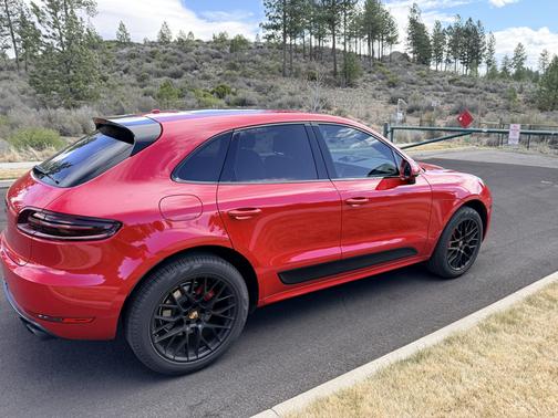 Red 2018 Porsche Macan Macan GTS