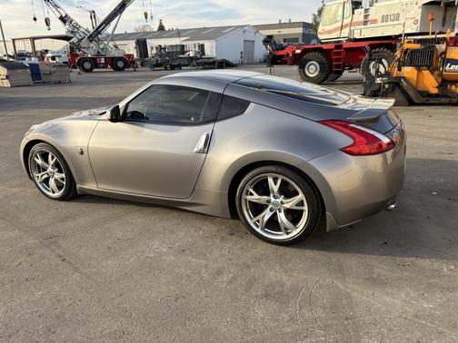 2009 Nissan 370Z Base