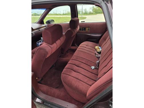 1993 Chevrolet Caprice Classic Base