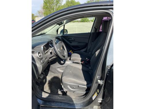 Gray 2016 Chevrolet Trax LS