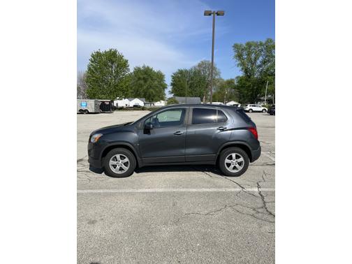 Gray 2016 Chevrolet Trax LS
