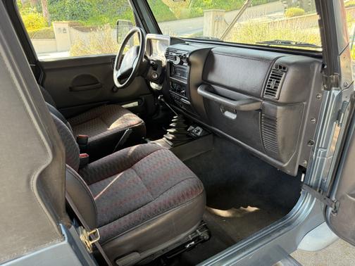1999 Jeep Wrangler SE