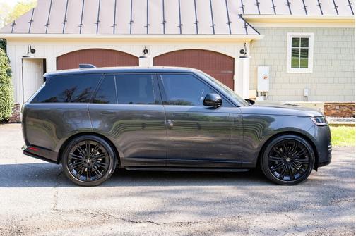 Black 2024 Land Rover Range Rover P530 SE SWB