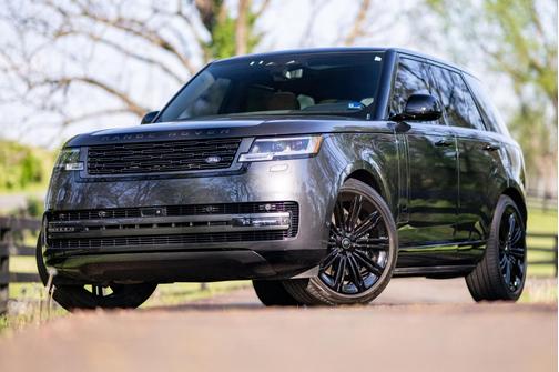 Black 2024 Land Rover Range Rover P530 SE SWB