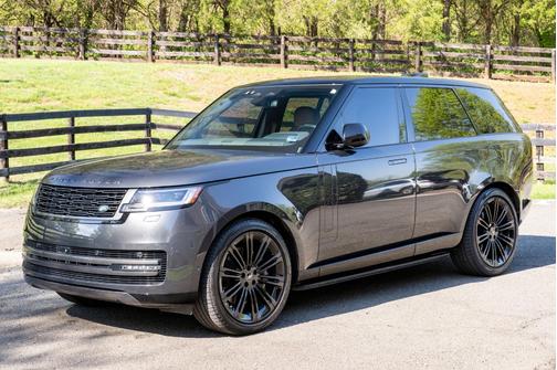 Black 2024 Land Rover Range Rover P530 SE SWB