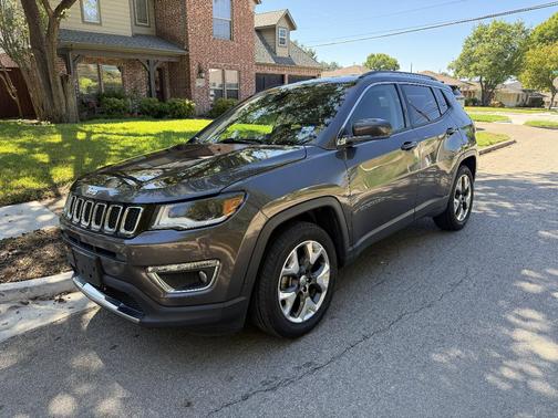Gray 2018 Jeep Compass Limited