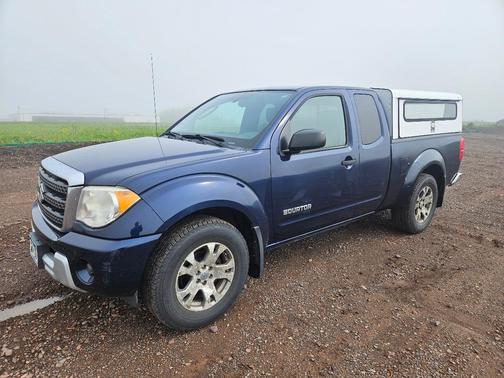 Blue 2011 Suzuki Equator Sport