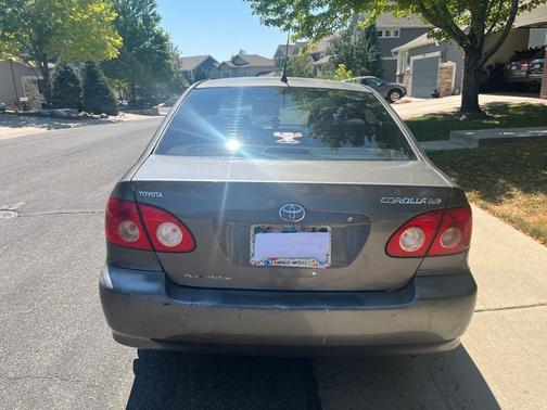 Gray 2008 Toyota Corolla LE