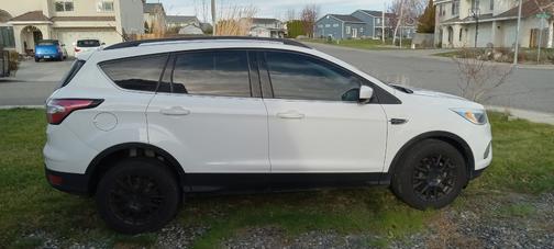 White 2018 Ford Escape SE
